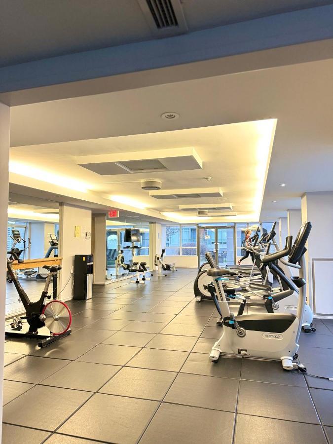 Boutique Suite Of Downtown Торонто Экстерьер фото