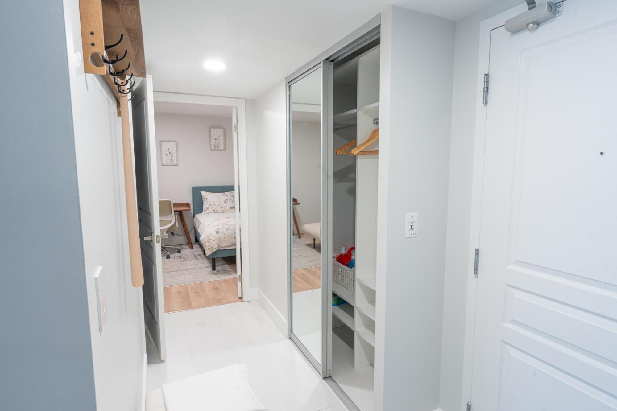 Boutique Suite Of Downtown Торонто Экстерьер фото