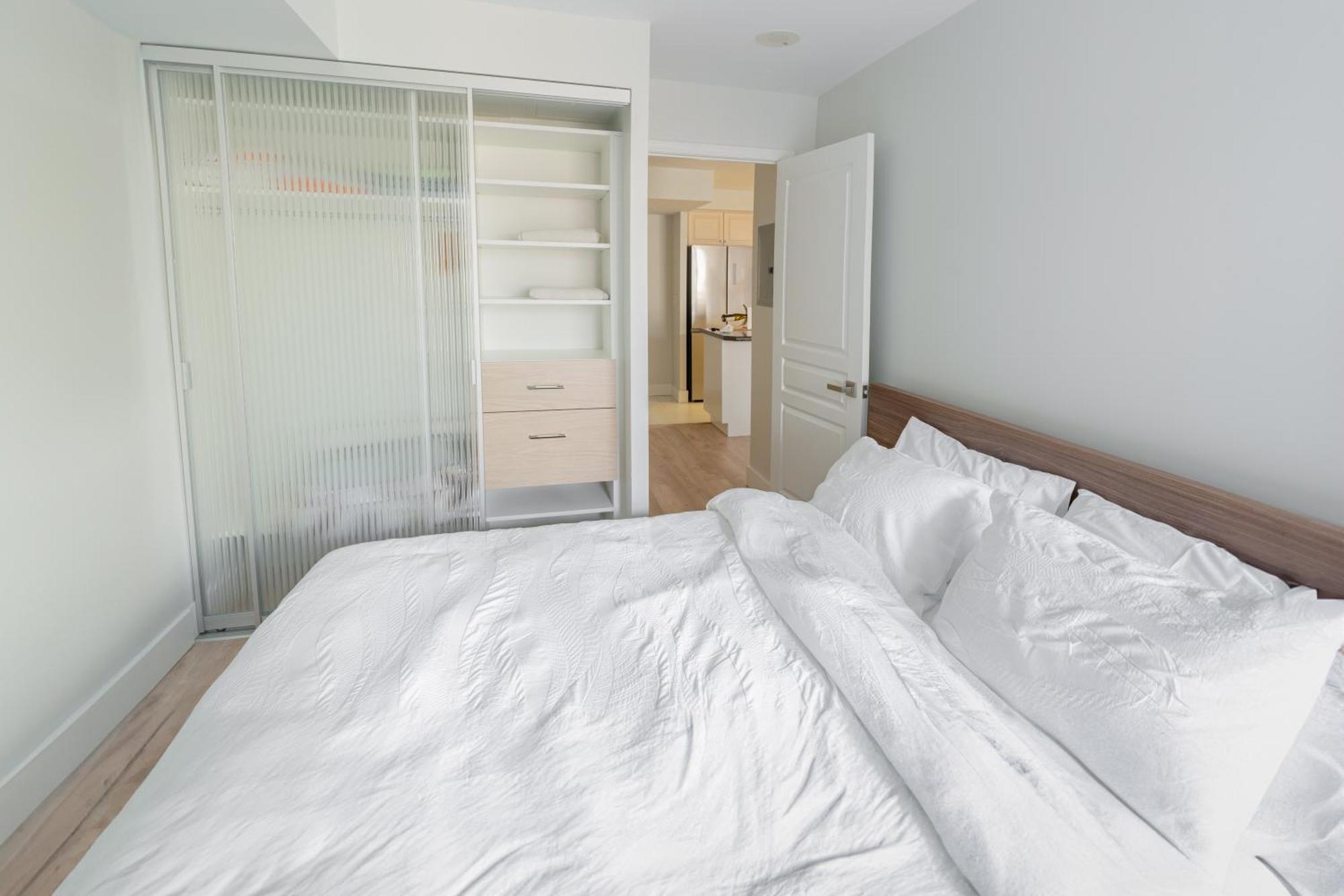 Boutique Suite Of Downtown Торонто Экстерьер фото