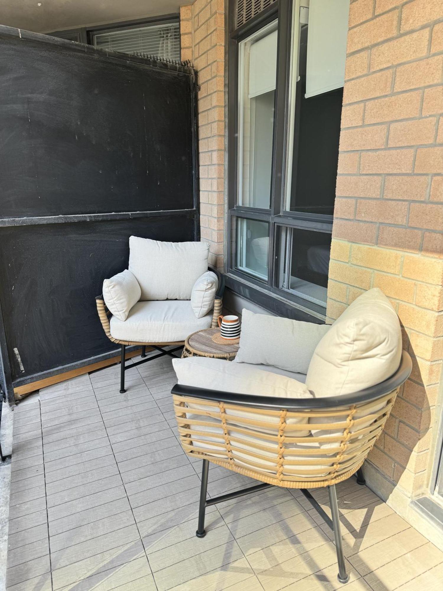 Boutique Suite Of Downtown Торонто Экстерьер фото